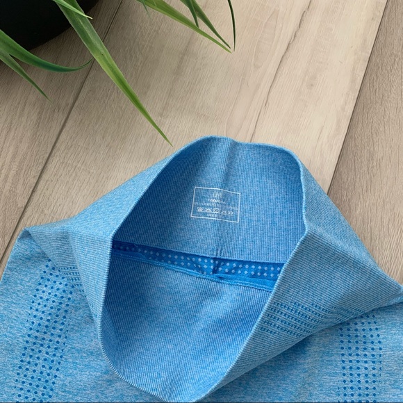 🔥SALE🔥SET/High Waist Biker Shorts & crop top - Picture 5 of 13